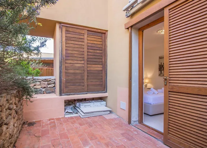 Guesthost - Bouganville Seaside Charm Flat W Veranda *