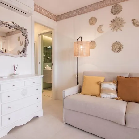 Appartement Guesthost - Bouganville Seaside Charm Flat W Veranda Portisco