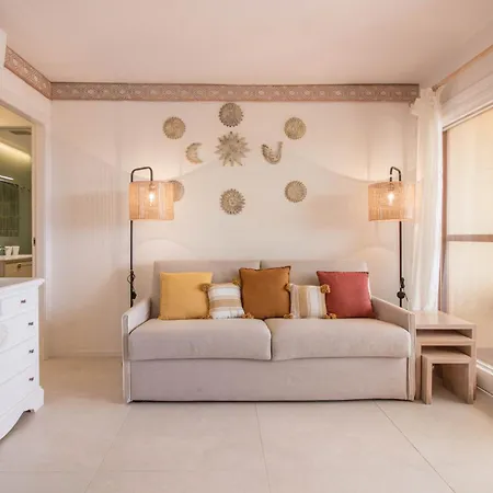 Guesthost - Bouganville Seaside Charm Flat W Veranda * マリーナ・ディ・ポルティスコ