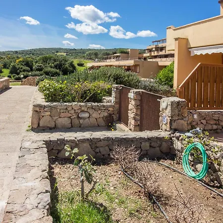 Apartman Bouganville Seaside Charm Flat W/ Veranda