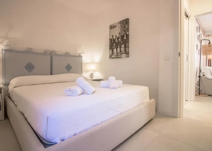 Guesthost - Bouganville Seaside Charm Flat W Veranda Apartman Portisco