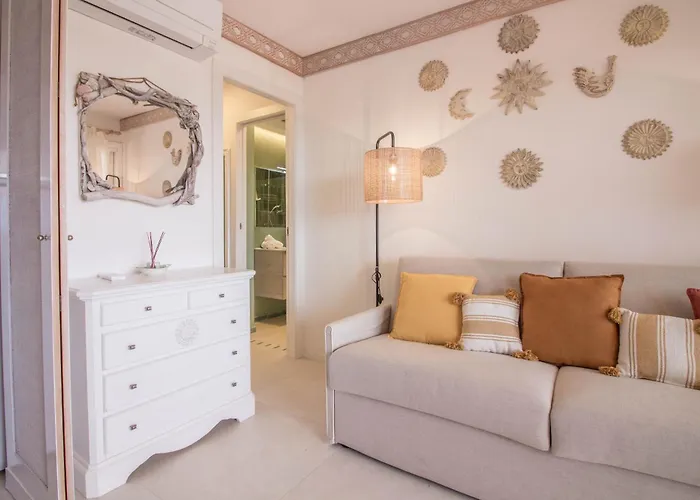 Appartement Bouganville Seaside Charm Flat W/ Veranda Portisco